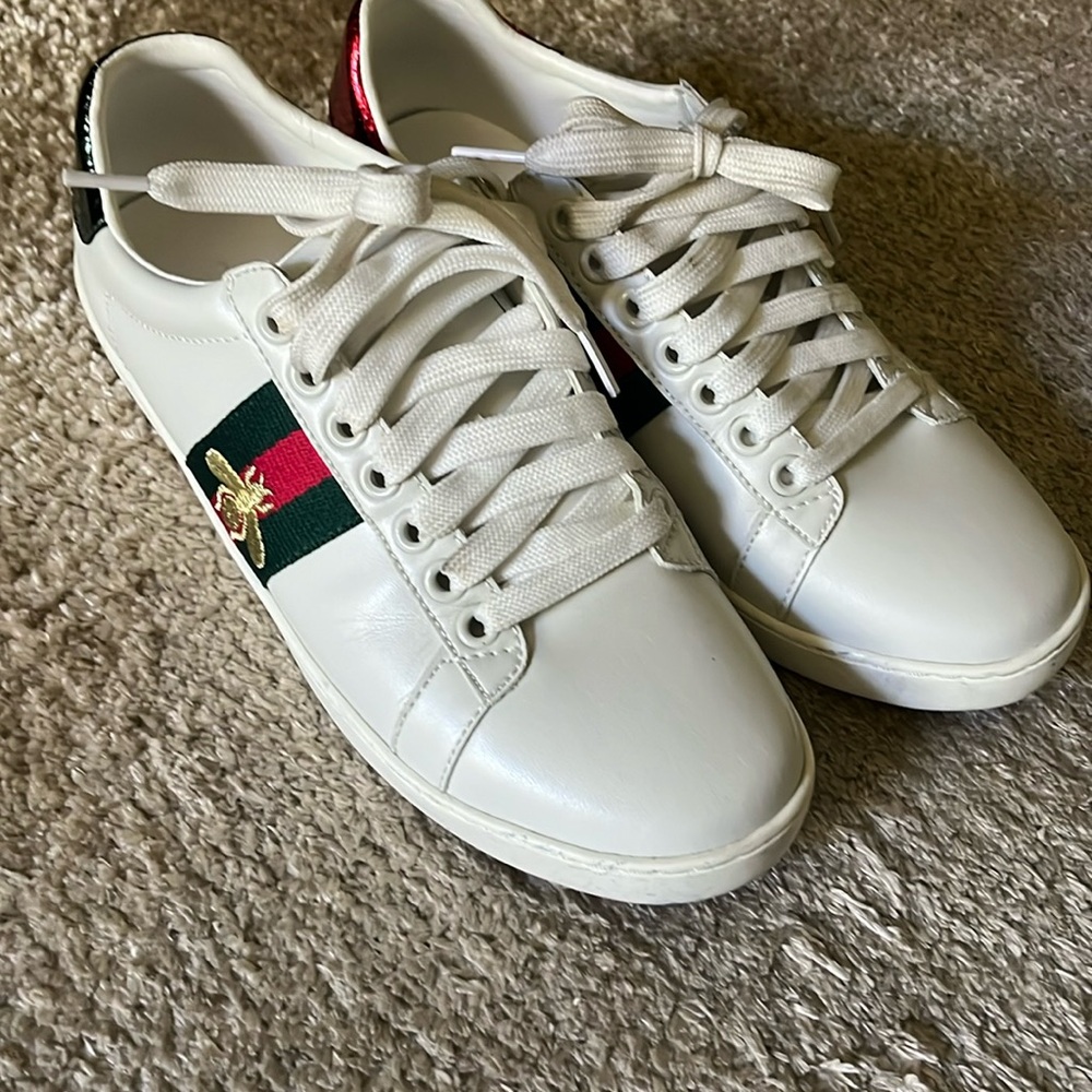 White Women's Leather Lace-Up Sneakers with Green & Red Accent